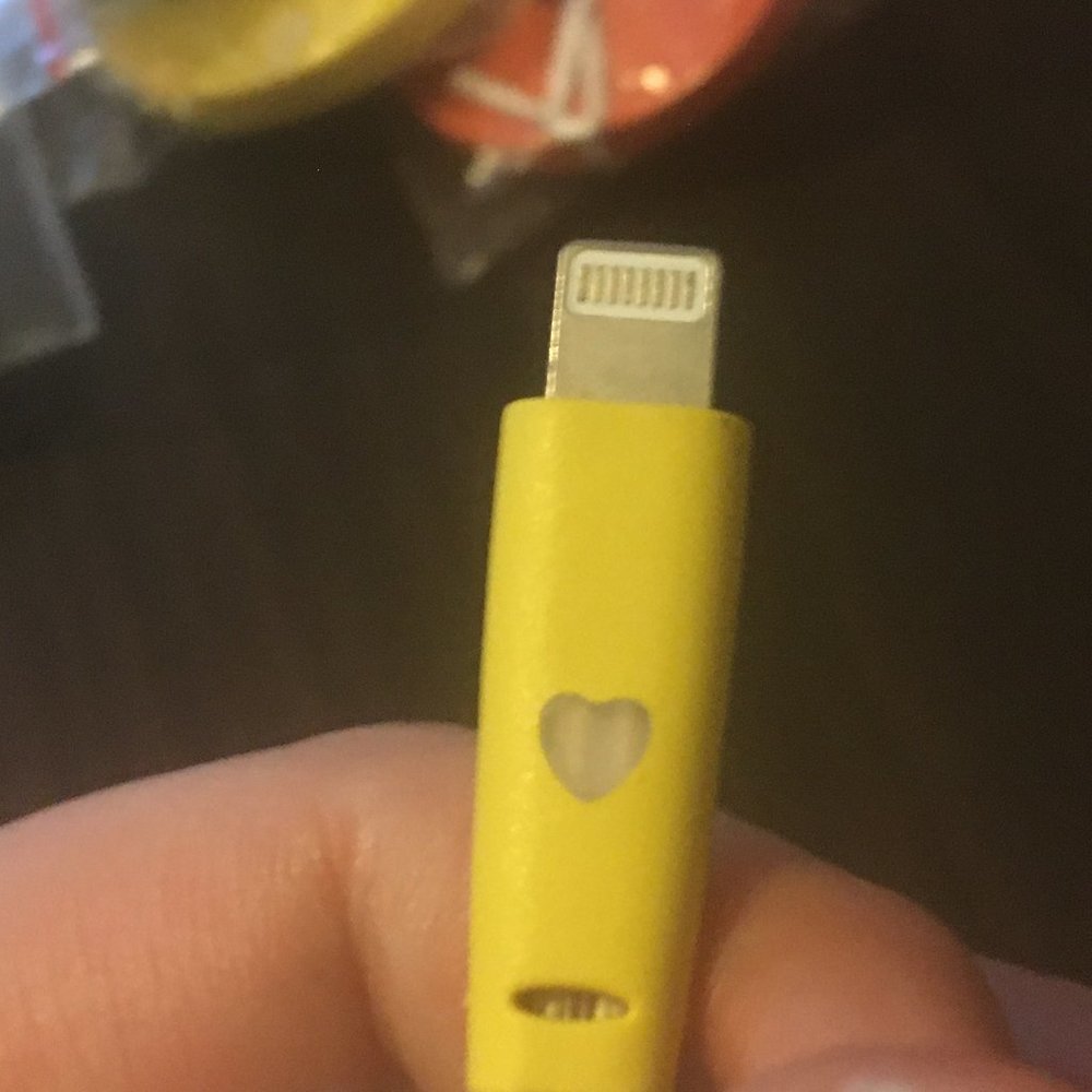 Retractable USB Data Charge Cable iPhone - Picture 4 of 6